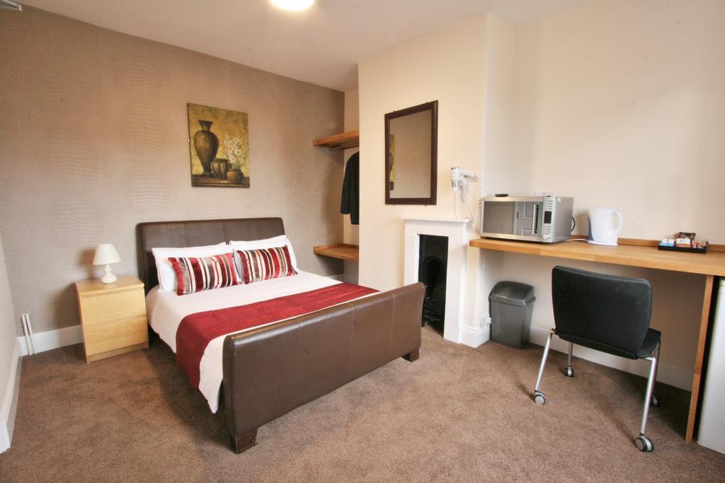 Central Hotel Cheltenham By Roomsbooked Eksteriør bilde