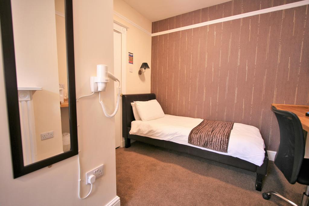 Central Hotel Cheltenham By Roomsbooked Eksteriør bilde