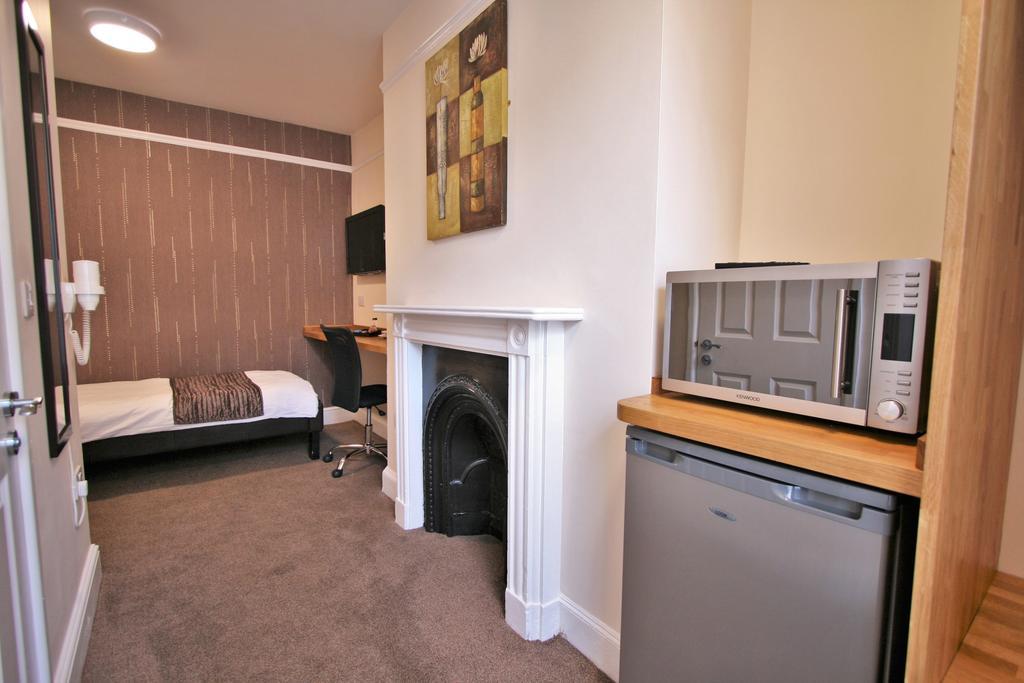 Central Hotel Cheltenham By Roomsbooked Eksteriør bilde